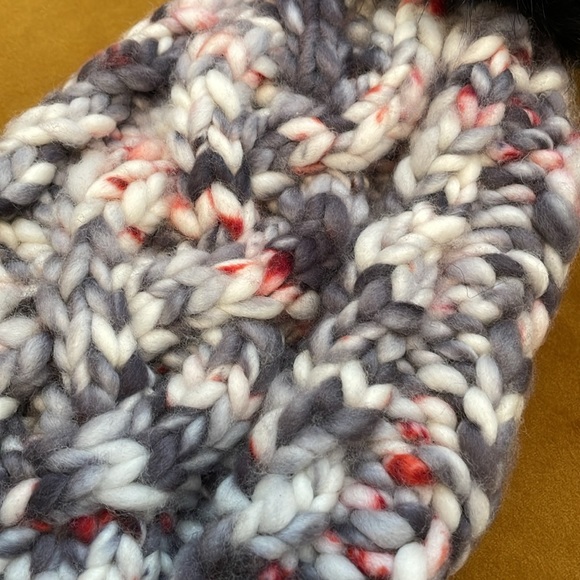 NWOT Merino Wool Toque - Picture 3 of 4